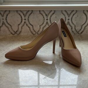 Brand New Nine West Platform Pumps Size 8M